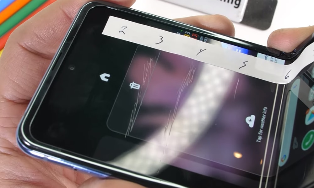 Tiết lộ bí mật ẩn chứa đằng sau màn hình của Samsung Galaxy Z Flip